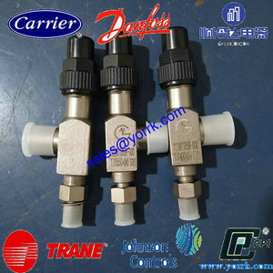 022W11858-000 Angle valve